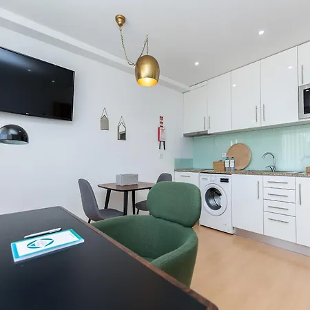 Feel Corporate Housing Marques Garden View Apartment